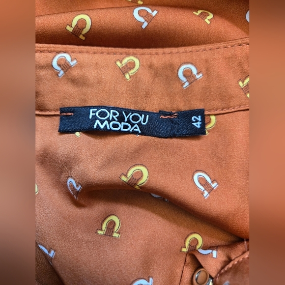 FOR YOU MODA Horseshoe Pattern Burnt Orange Long Sleeve Button Down Shirt. Med - Picture 10 of 13
